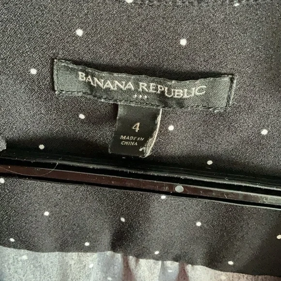 Banana Republic romper jumpsuit polka dot, waist belt, side zip, wider leg - Picture 7 of 9